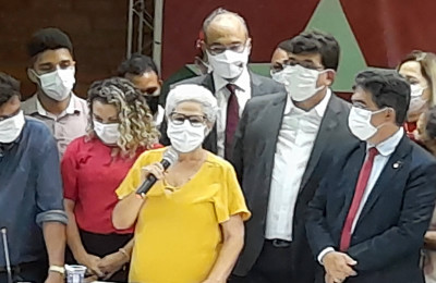 Regina Sousa saudou os novos deputados petistas com pronunciamento verdadeiro